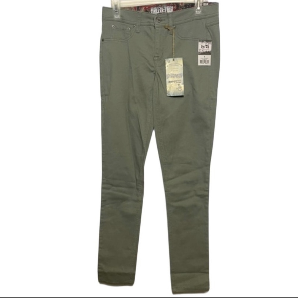 NWT 17/21 Size 4 Olive Green Women’s Skinny Stretchy Pants